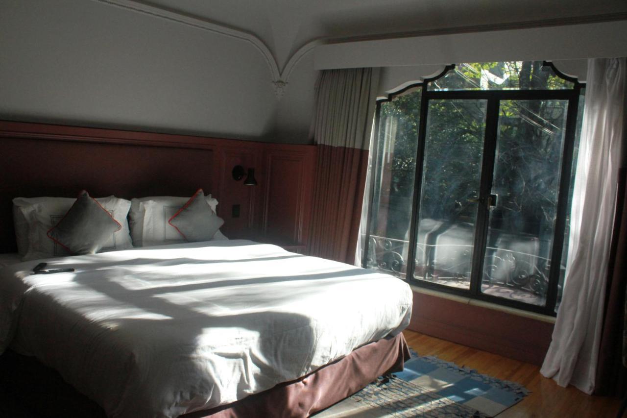 Rioma Tennyson 86 - Mexico City — Photos 1